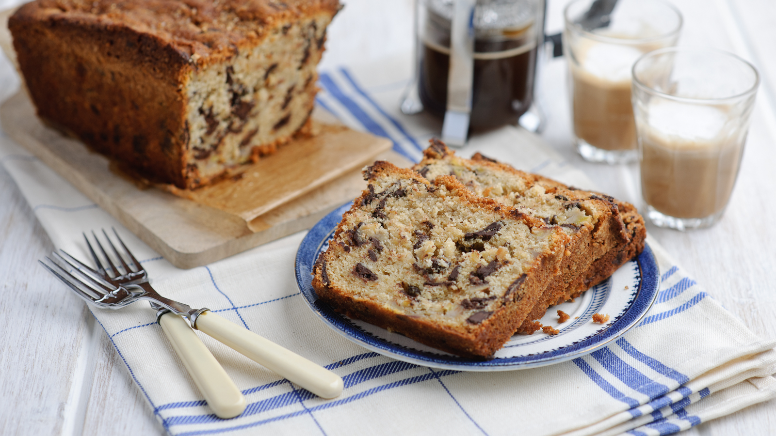 Easy banana walnut bread - Foodle Club