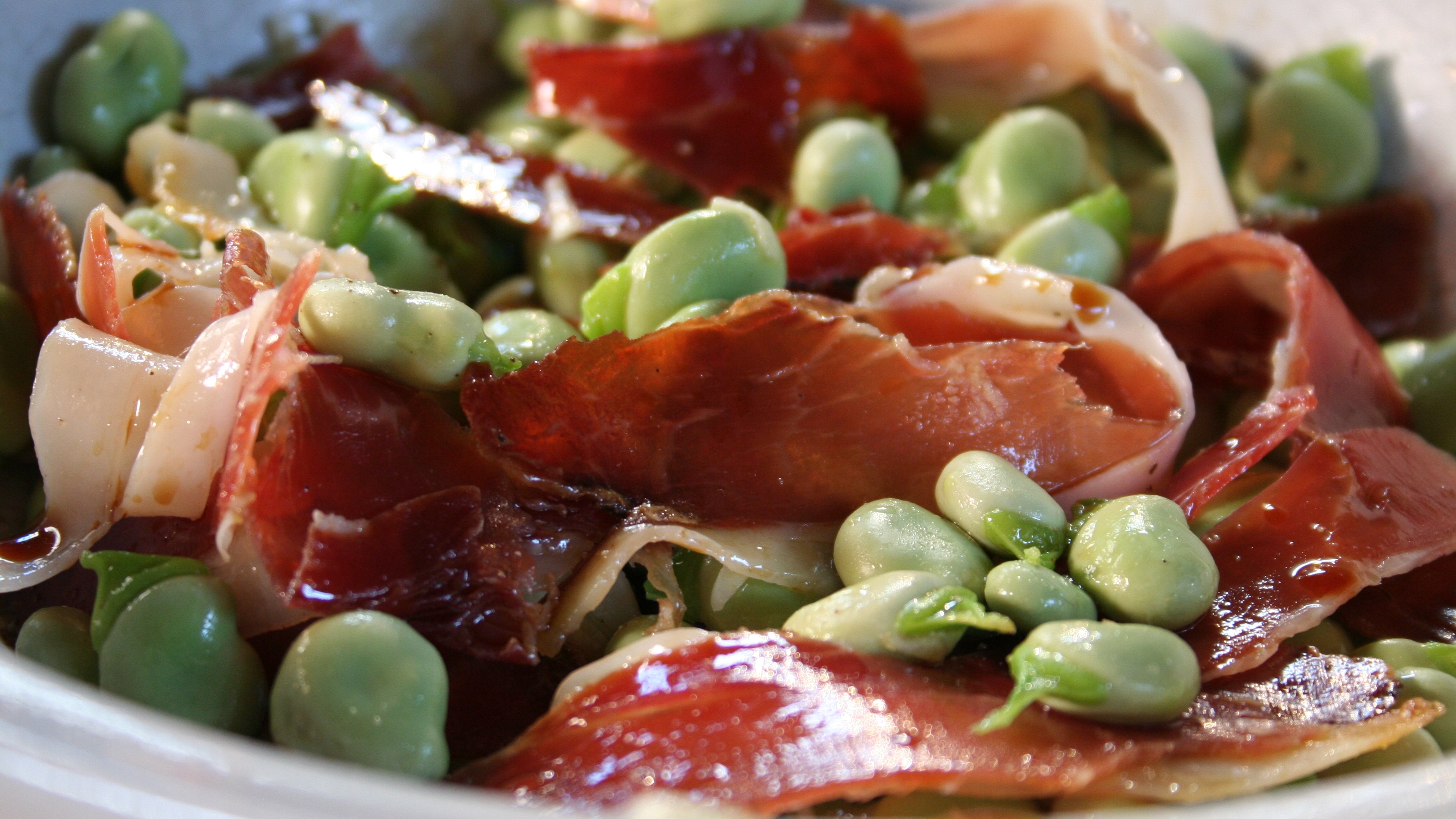Broad beans with jamon Ibérico-image