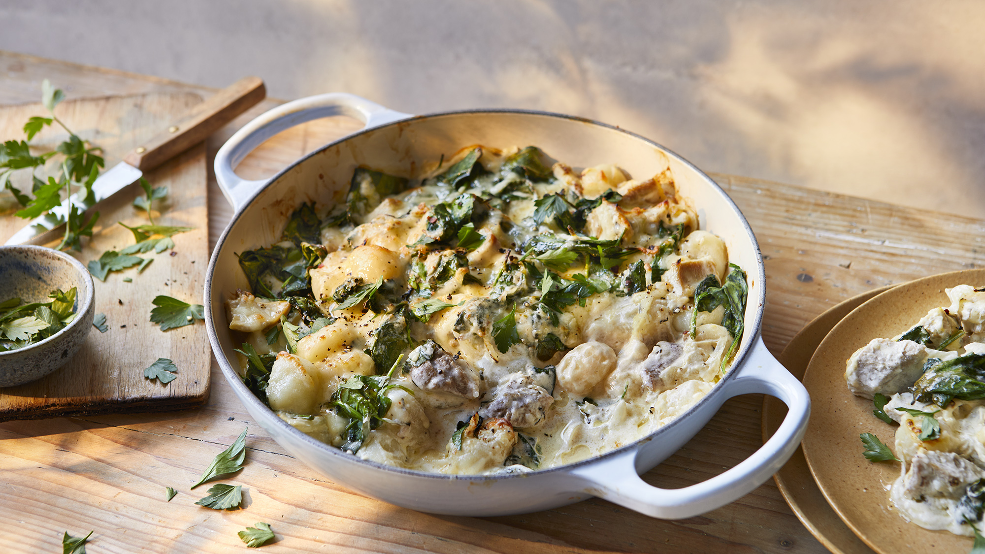 Creamy chicken and spinach gnocchi bake -image