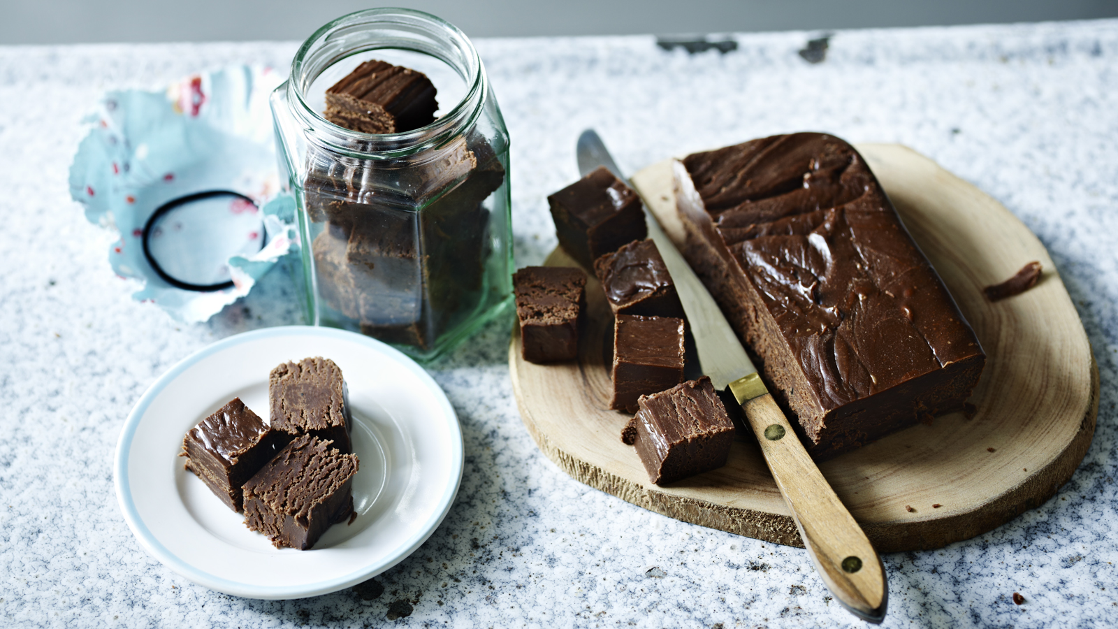 HomeKreation - Kitchen Corner: Chocolate Fudge Cake III
