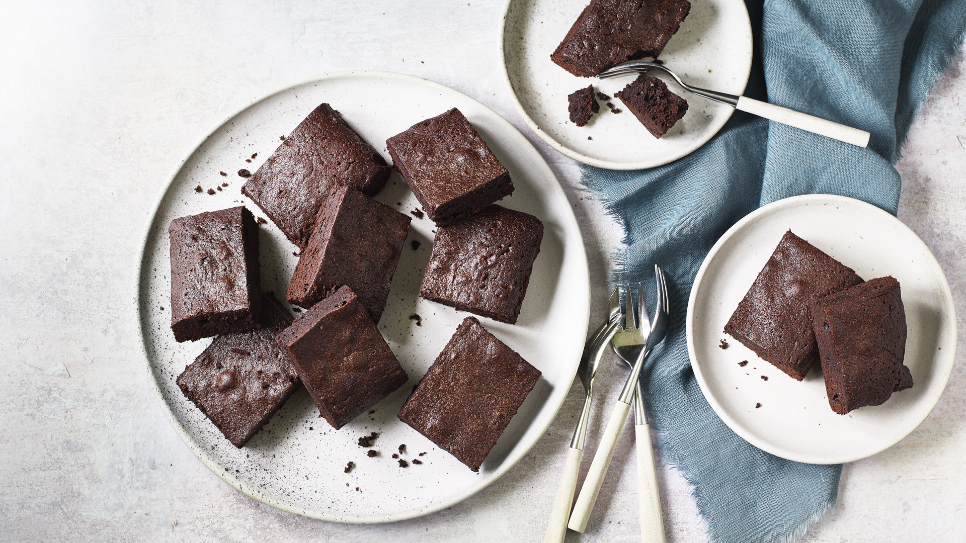 1 Bowl White Chocolate Brownies - Sally's Baking Addiction