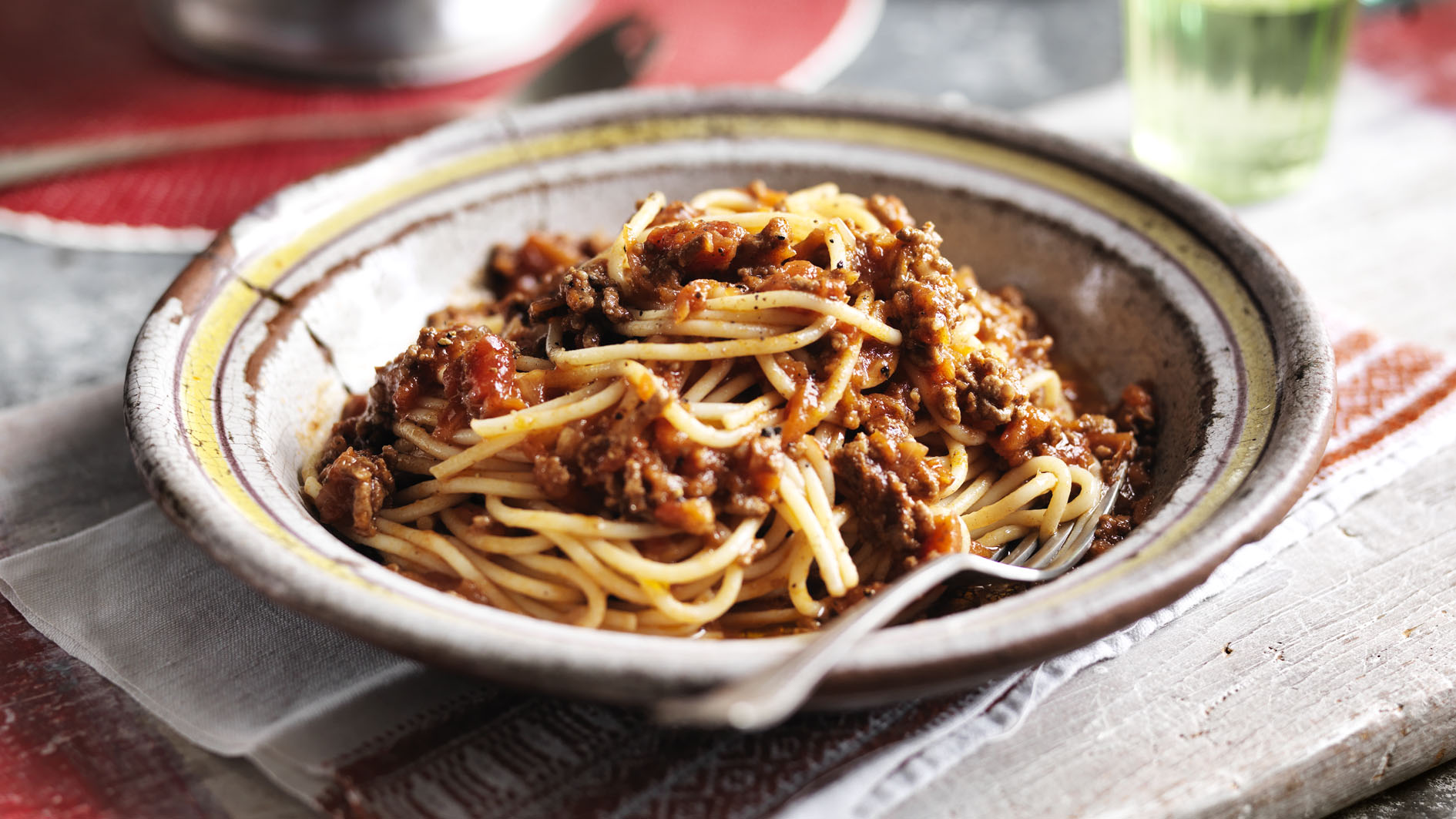 Easy Spaghetti Bolognese Recipe c Food