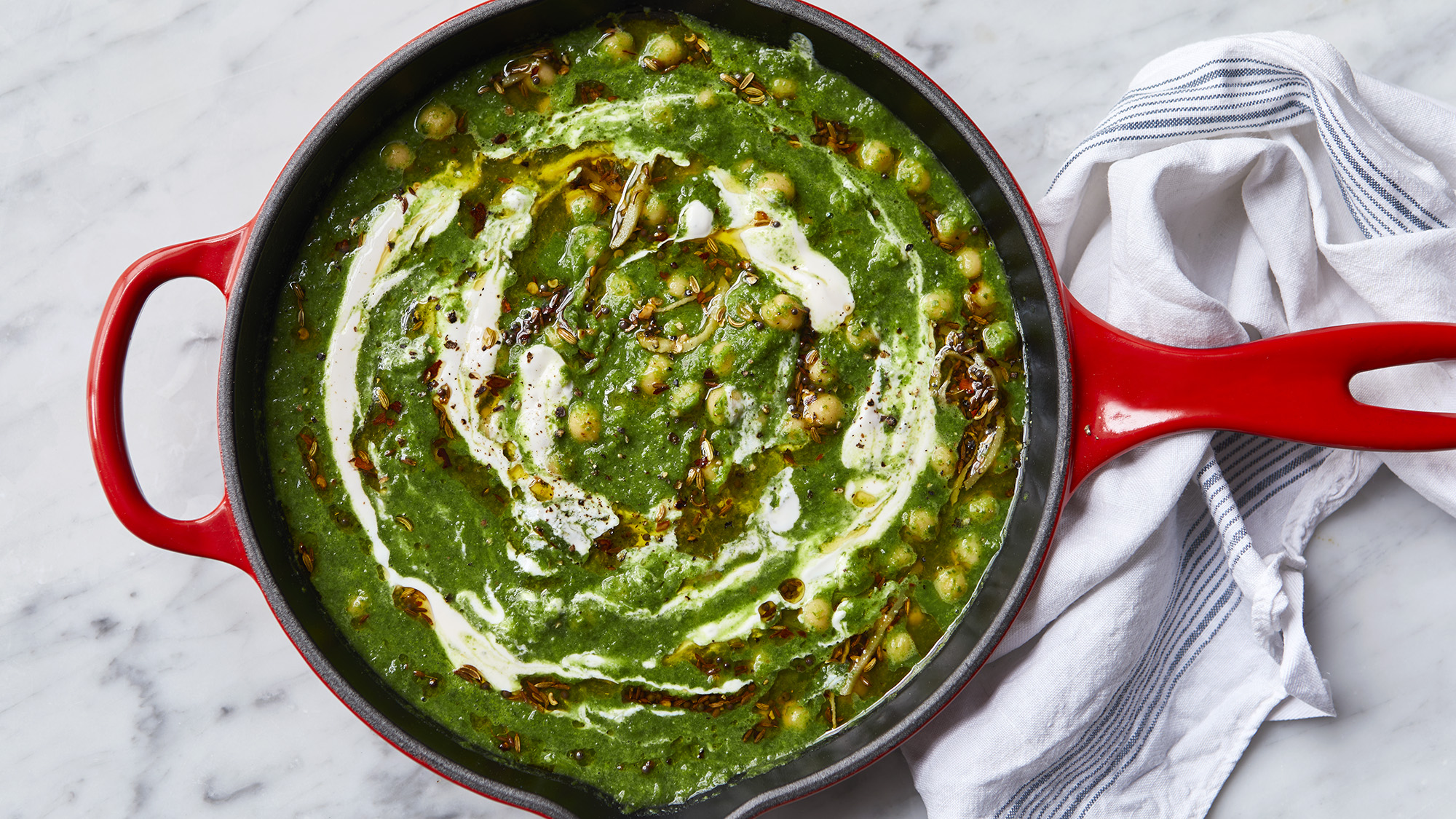 Green pea chickpeas with spiced oil  -image
