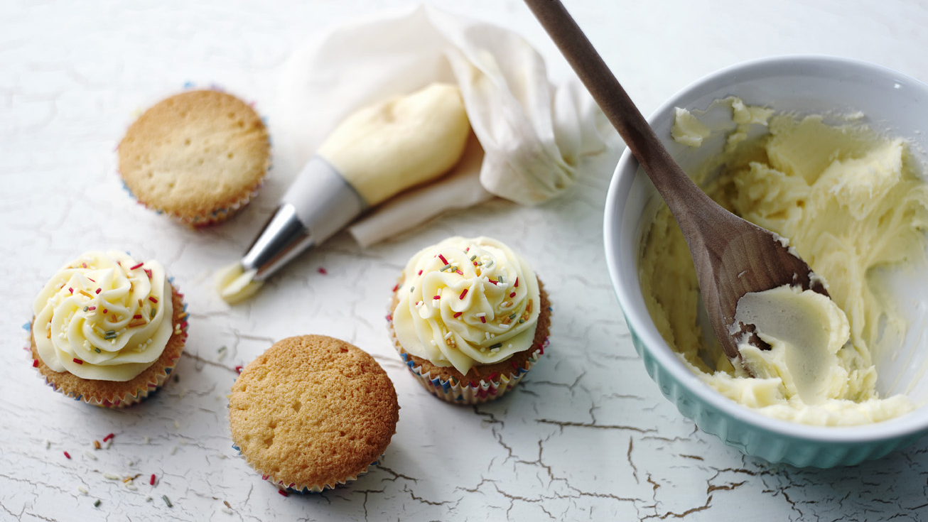 Apple Spice Cake with Cinnamon Buttercream Frosting - This Delicious House