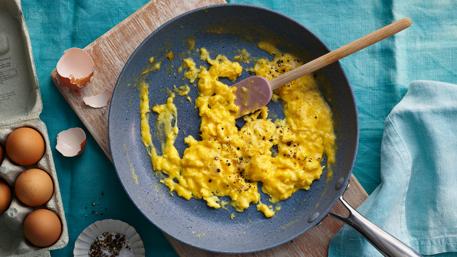 How to make perfect scrambled eggs recipe - BBC Food