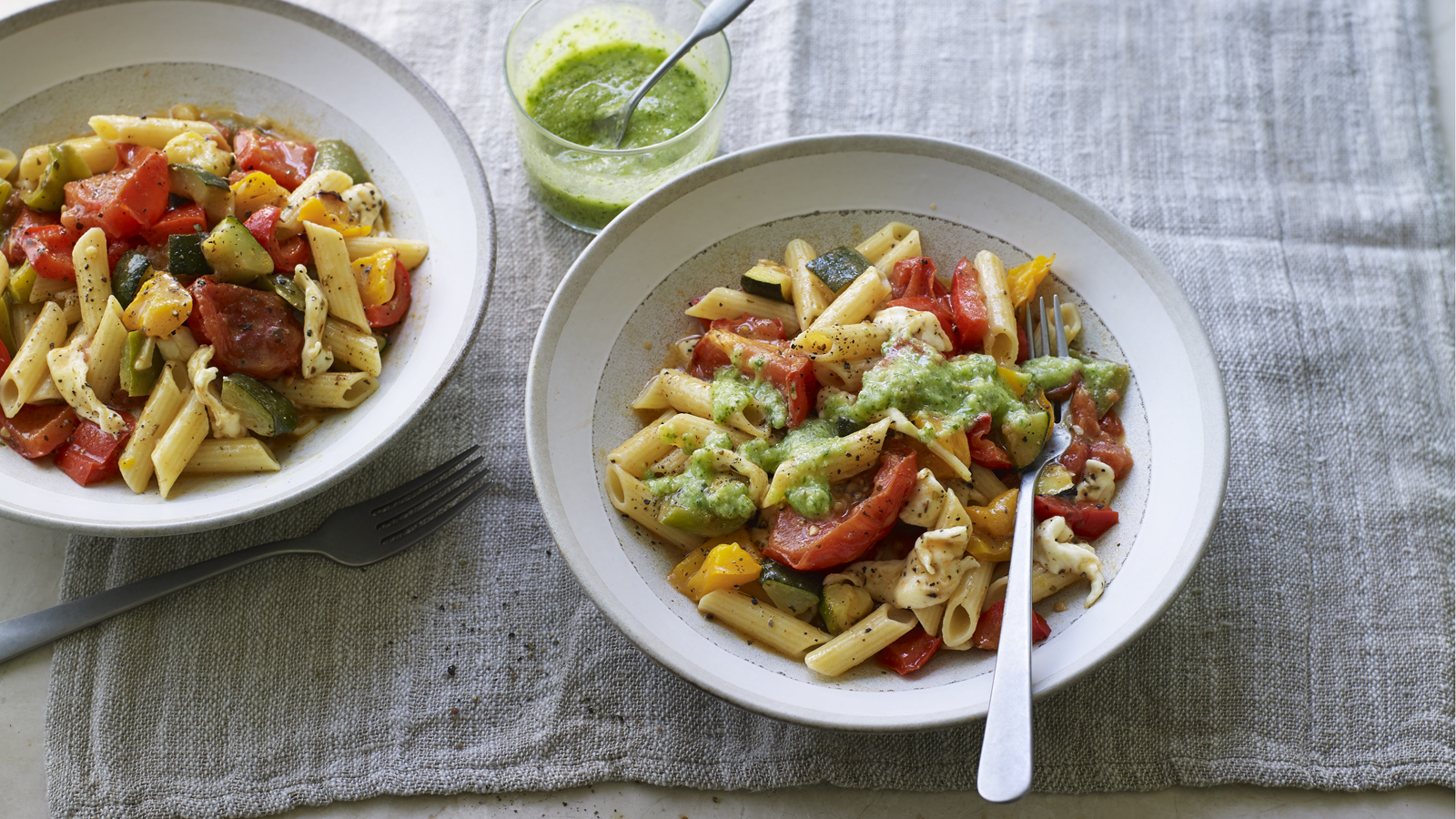 Low-FODMAP pepper and mozzarella pesto pasta recipe - BBC Food