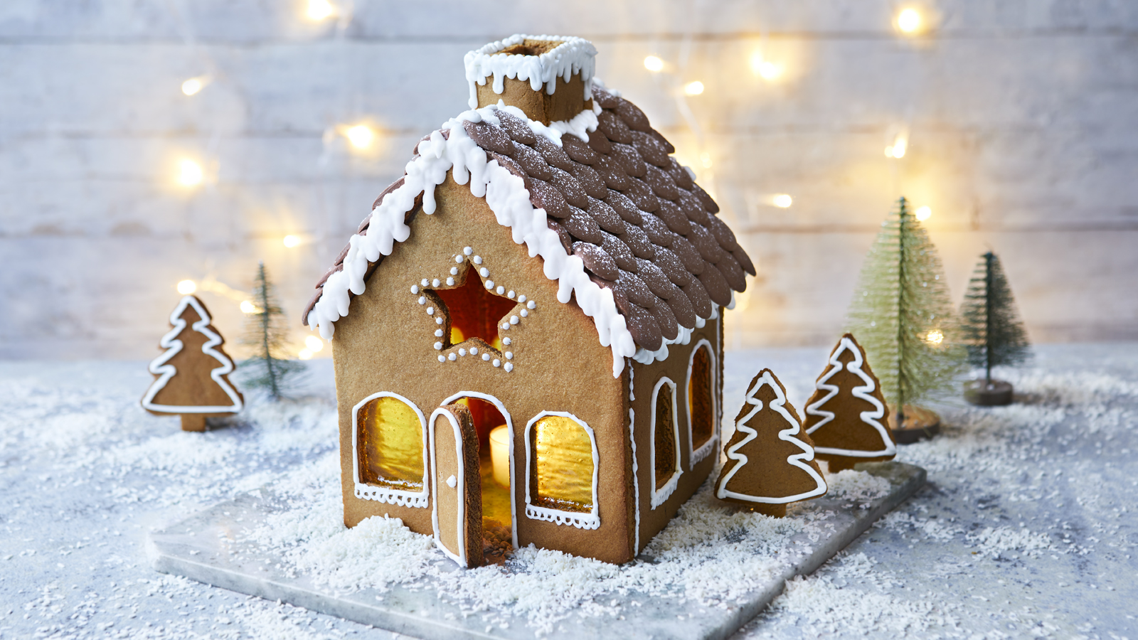 simple christmas gingerbread houses