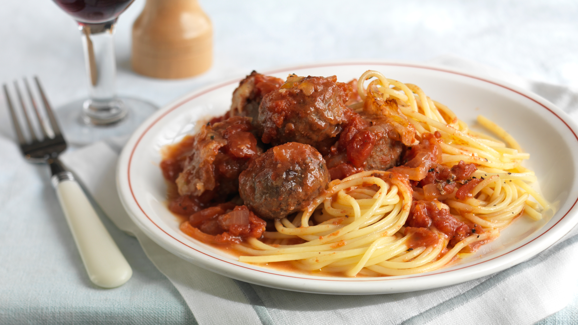 Meatballs with tomato sauce image