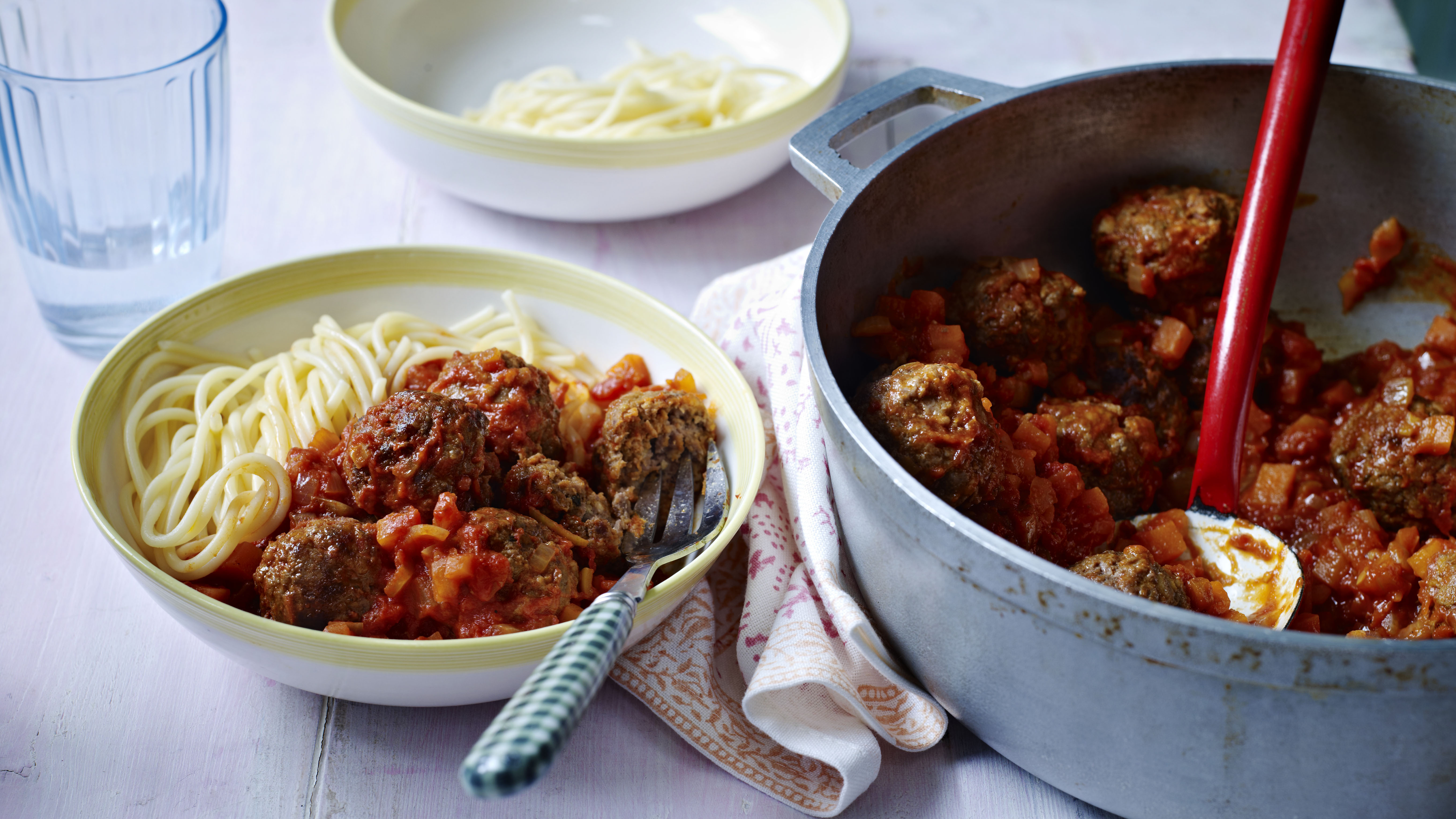 Kids' spaghetti and meatballs recipe. meatball pasta bake bbc. 