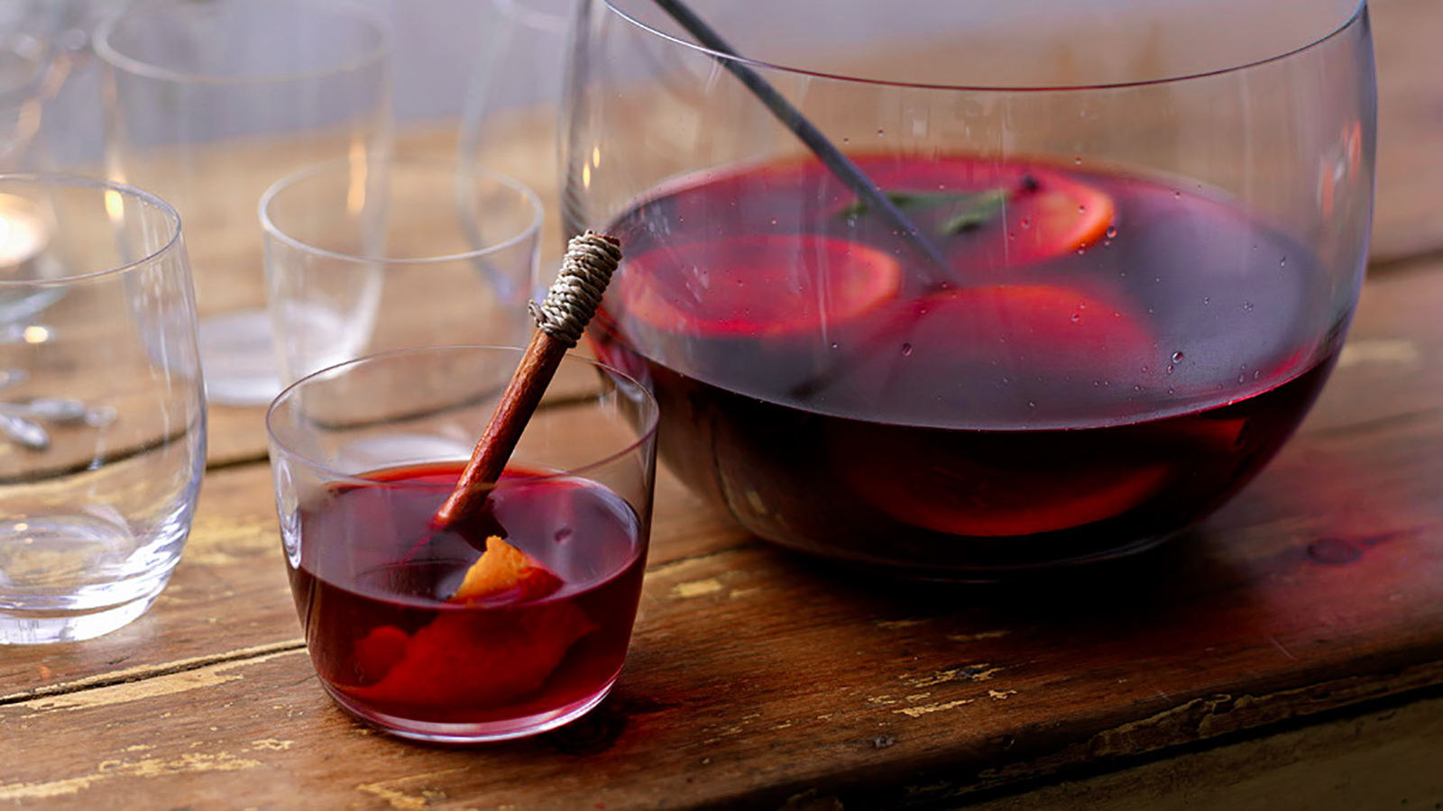 Mulled wine with sloe gin recipe - BBC Food