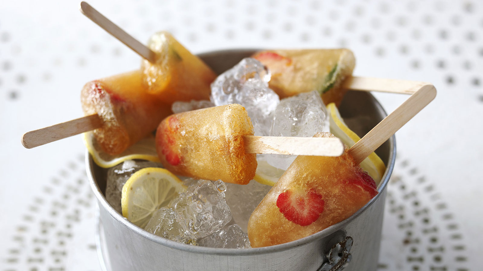 Pimm’s ice lollies-image