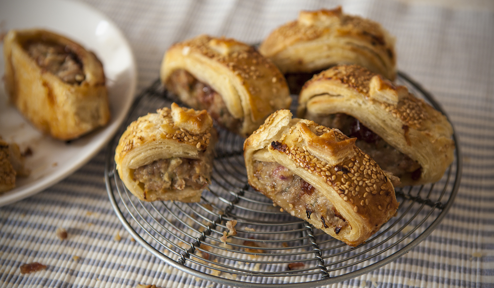 Sausage rolls with caramelised red onions