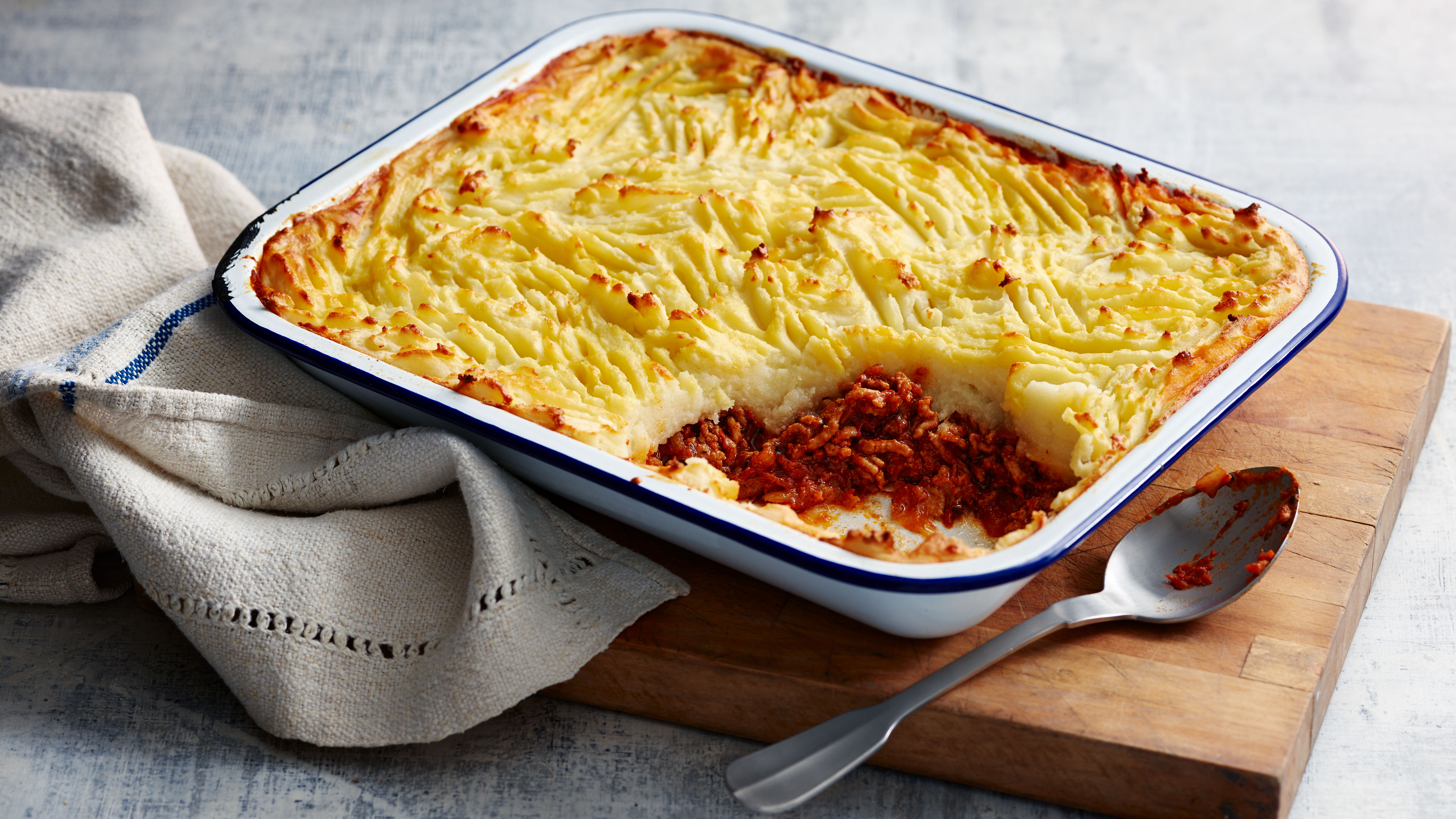 Best Shepherd’s Pie Recipe and the Perfect Pie Dish | HNR Catering