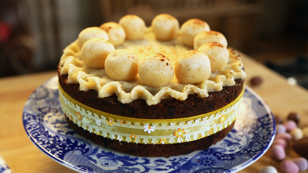 Mary Colby Bakes Mary Berry's Easter Simnel Cake · Faith Middleton's Food  Schmooze