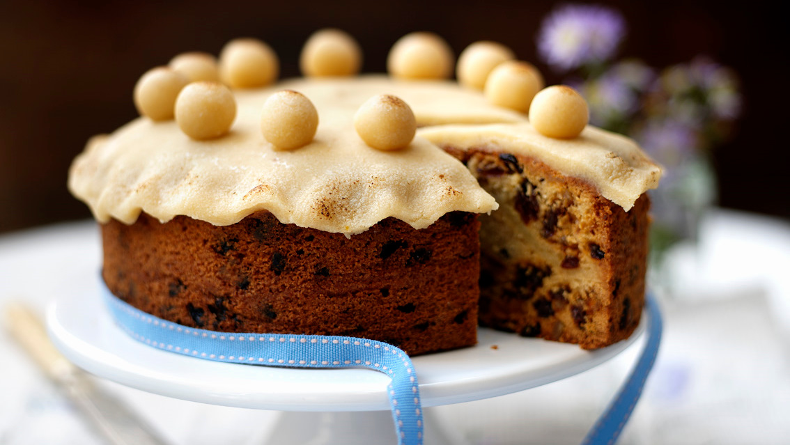 Traditional Easter/Mother's Day Simnel Cake - Larder Love