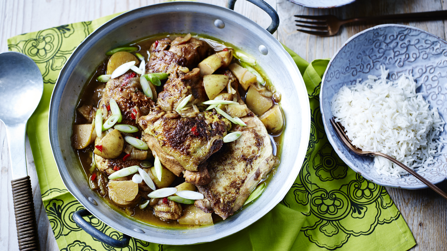 Simple chicken and potato curry-image