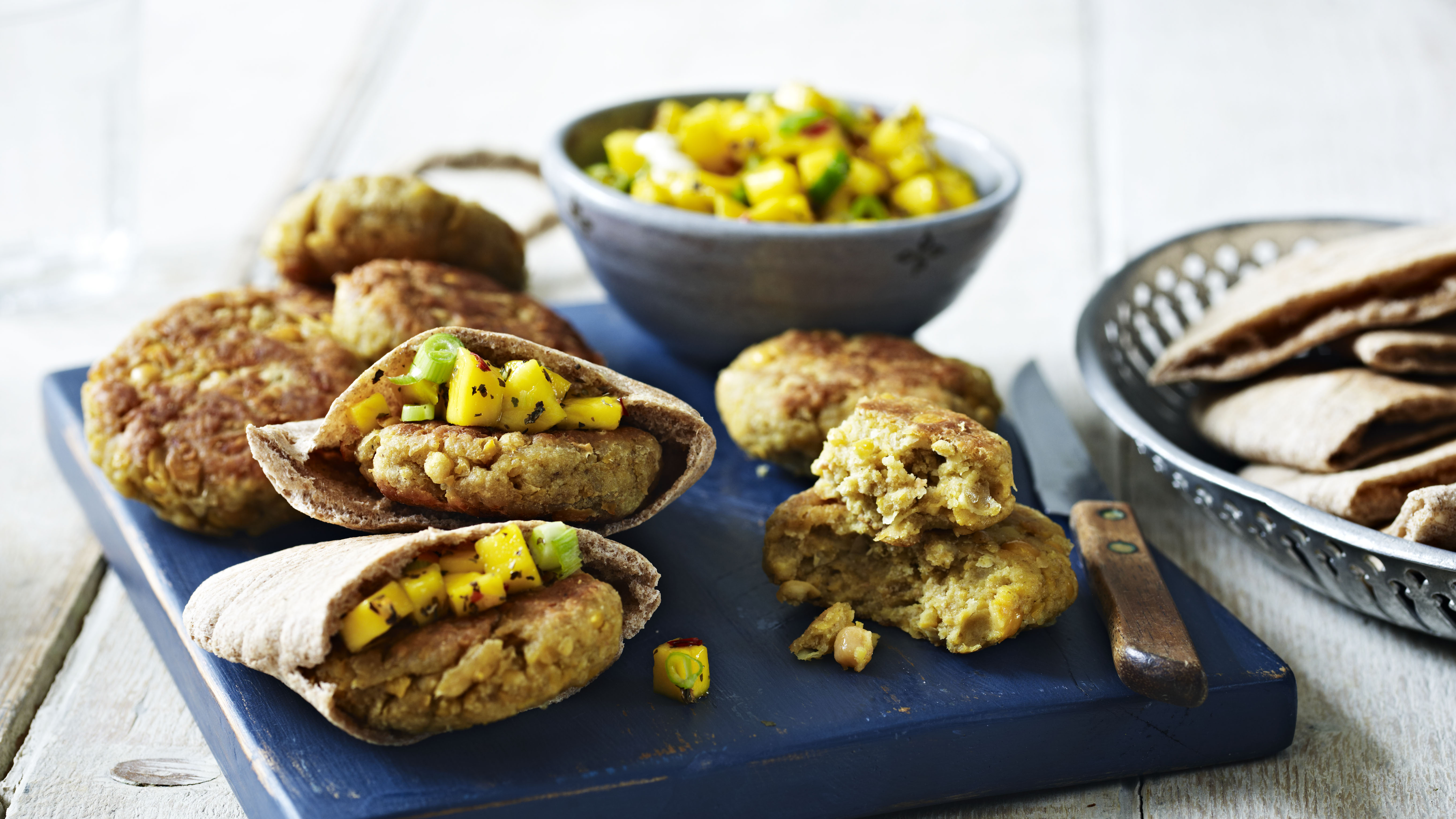Vegetarian chickpea burgers-image