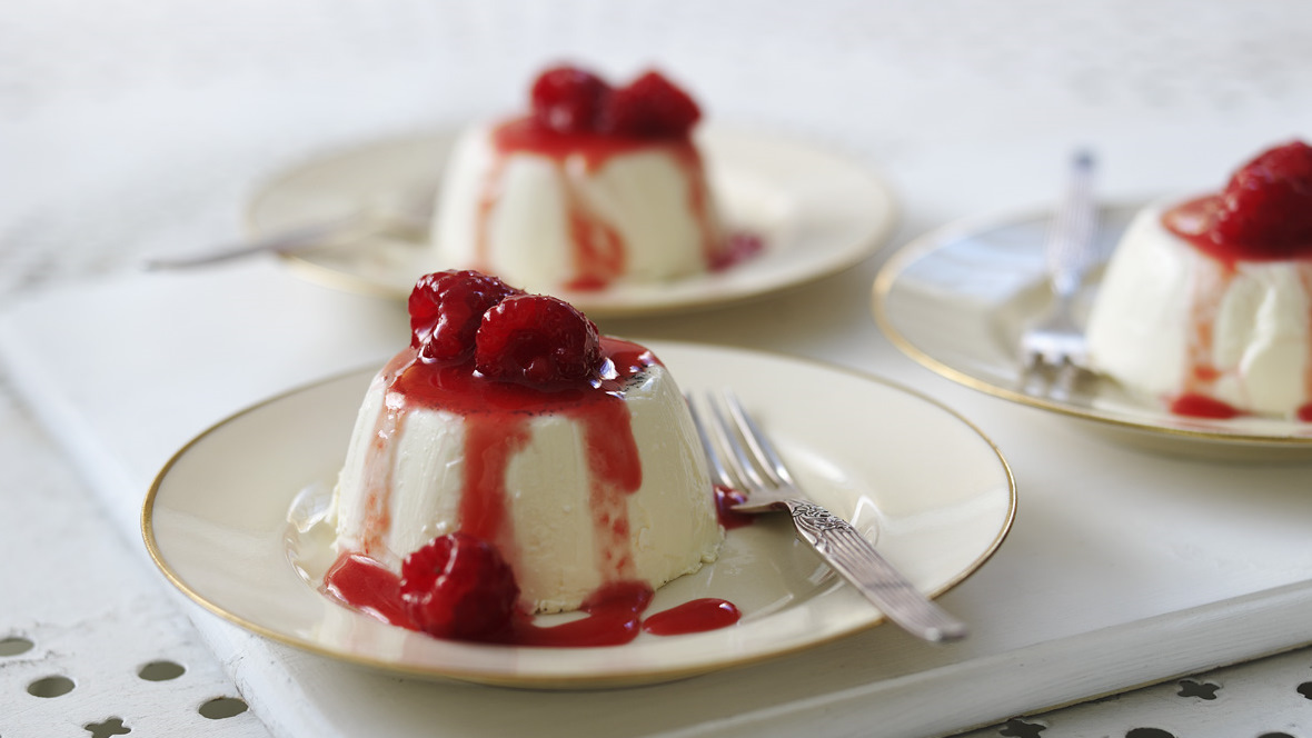 Panna Cotta with Berry Sauce (VIDEO) 