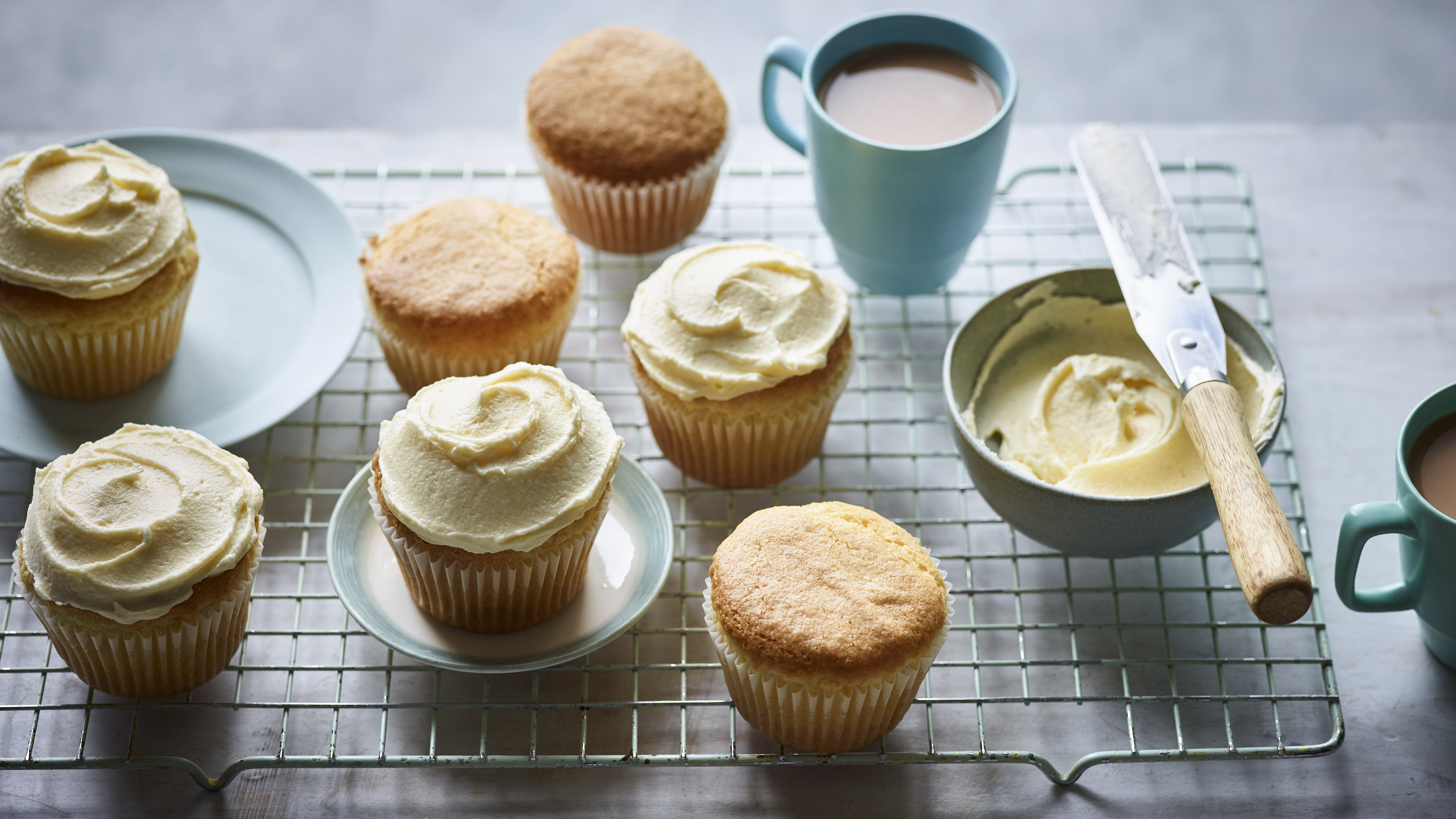 Cupcakes recipe - BBC Food